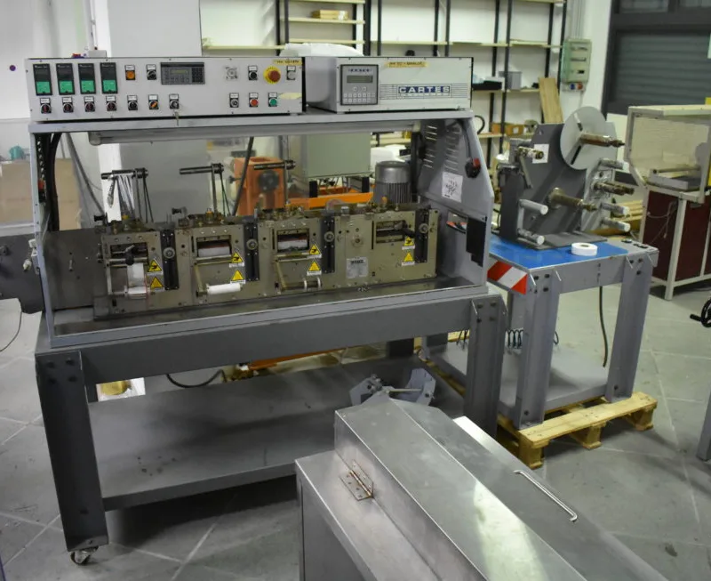 Macchina stampa a caldo per etichette “Cartes CE123FE”